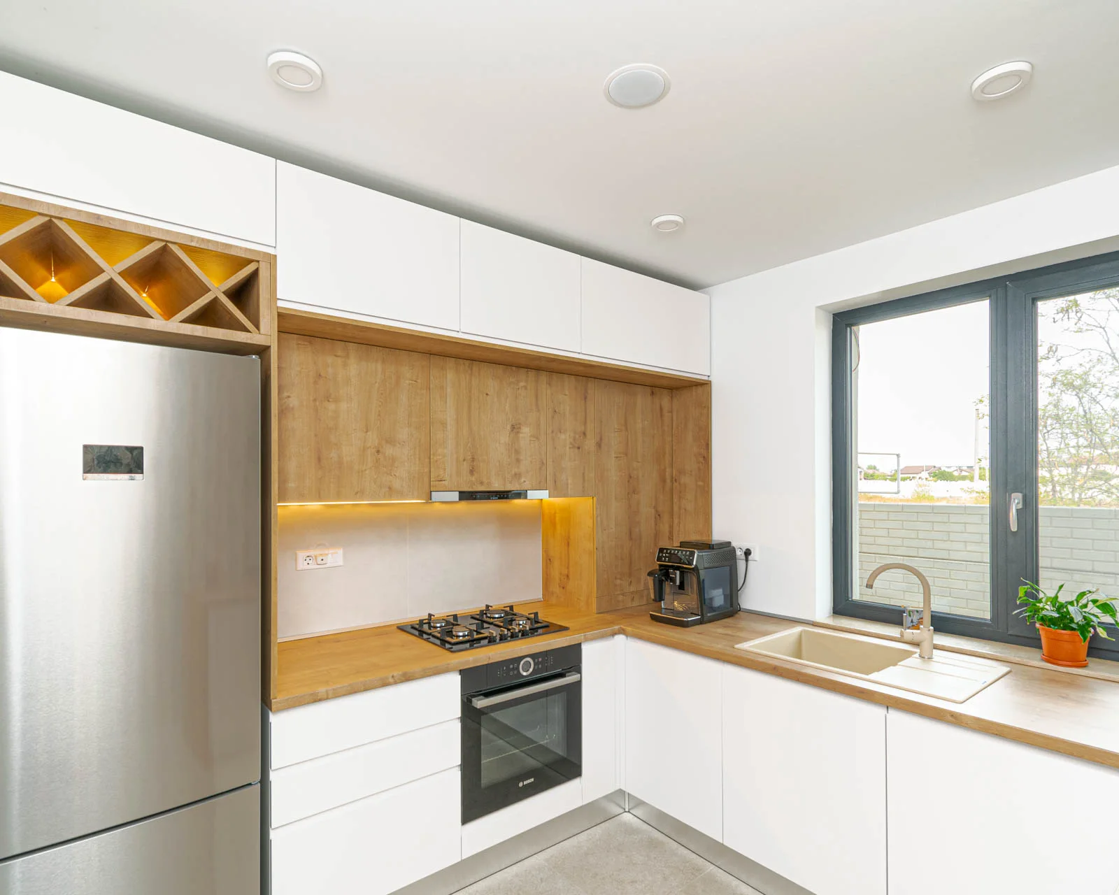 Bucătărie modernă din MDF alb 210 — poza 4
