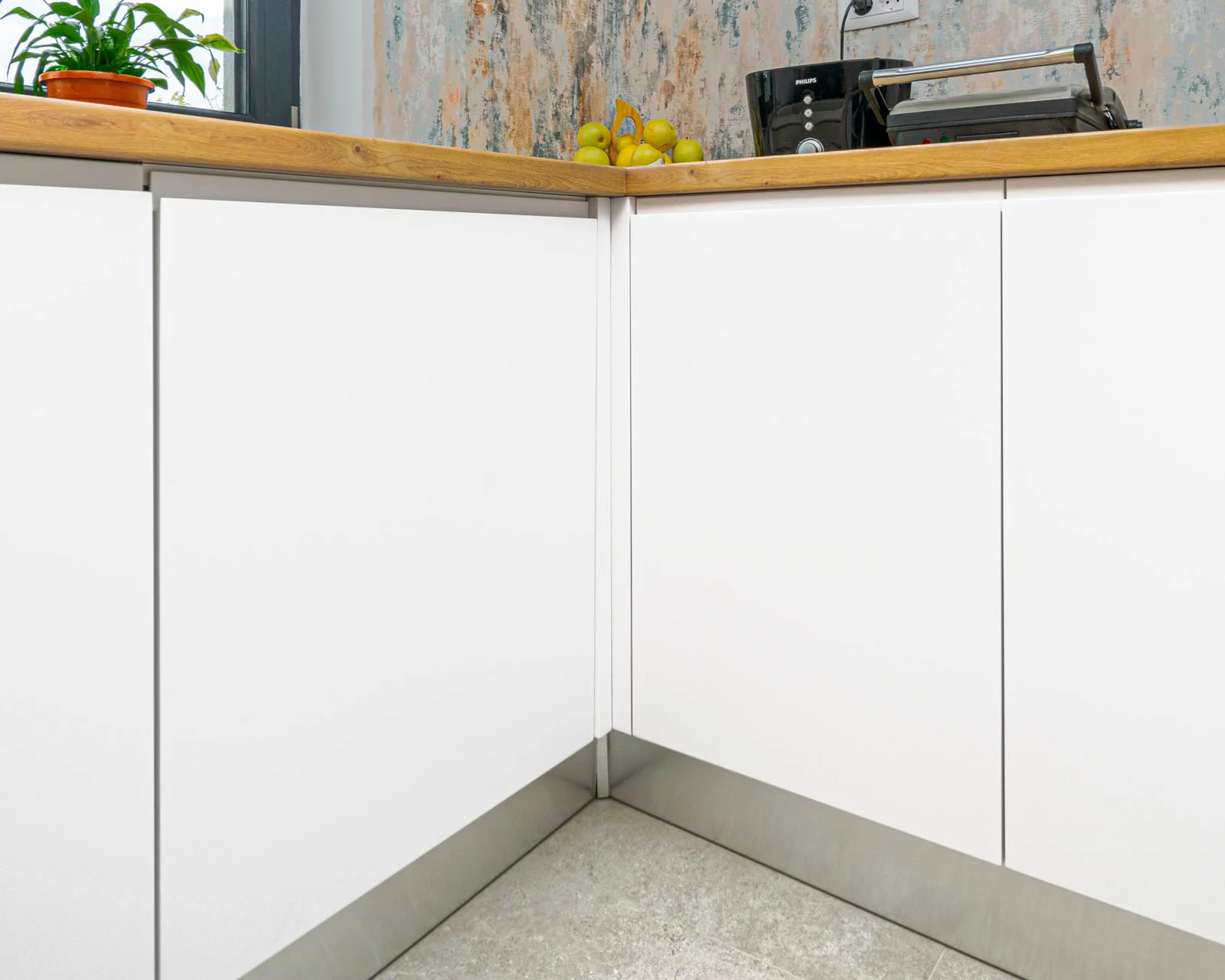 Bucătărie modernă din MDF alb 210 — poza 5