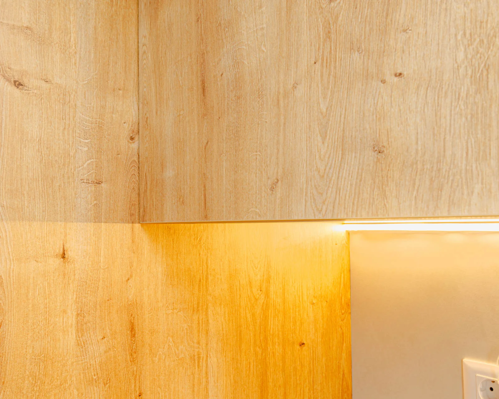 Bucătărie modernă din MDF alb 210 — poza 14