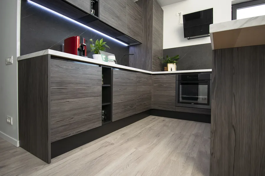 Bucătărie modernă din MDF furniruit 126 — poza 7
