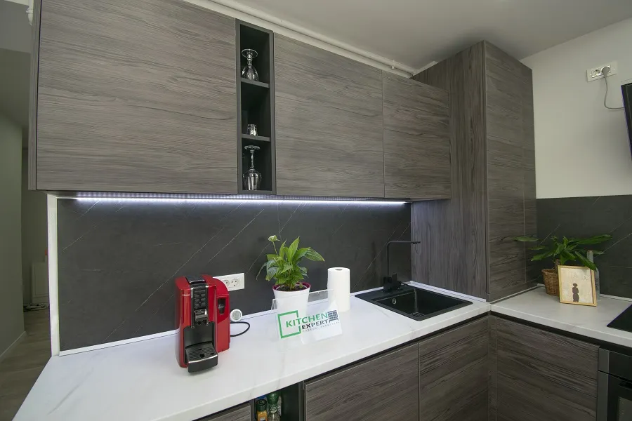 Bucătărie modernă din MDF furniruit 126 — poza 14