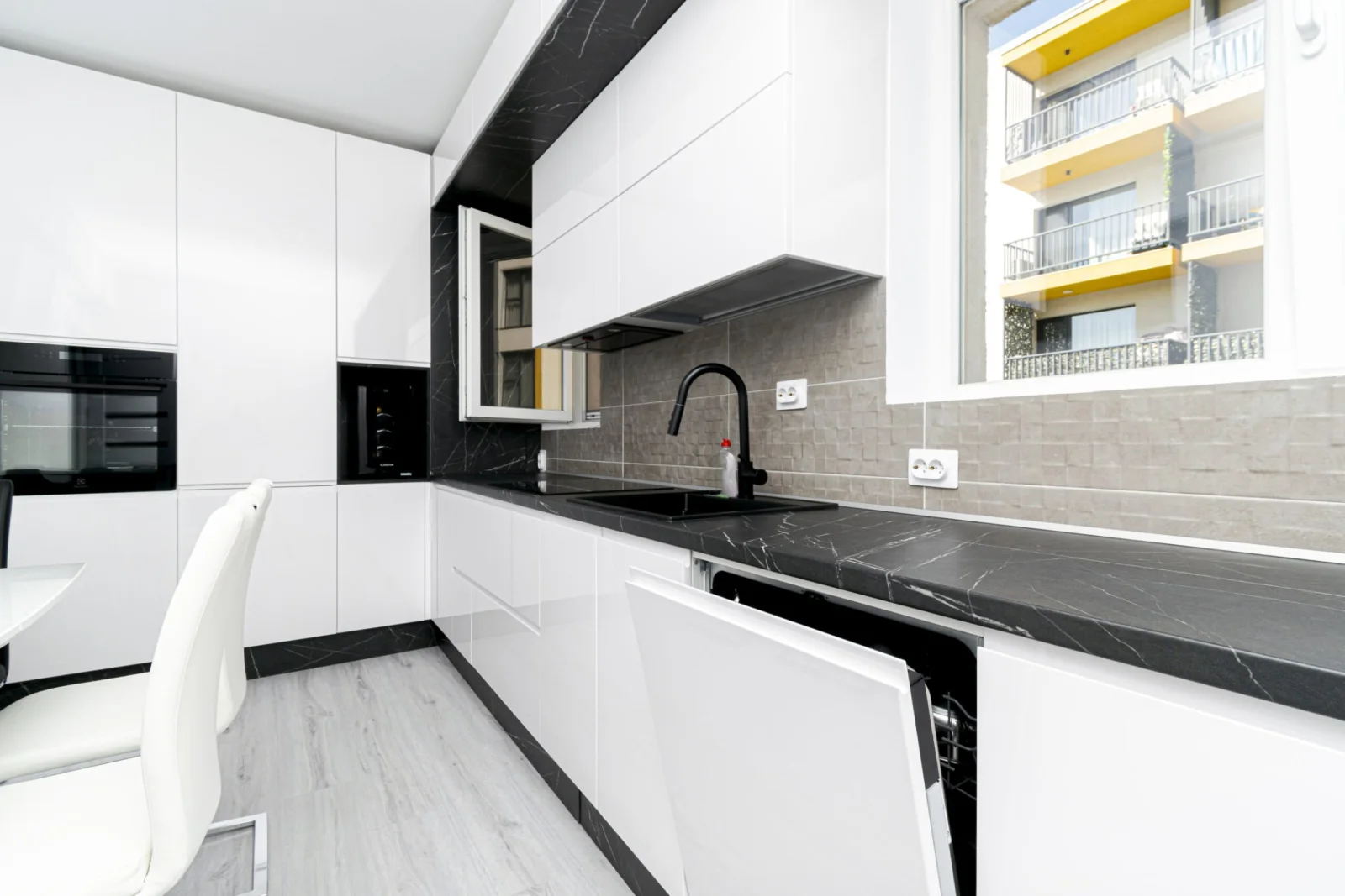 Bucătărie modernă MDF vopsit 221 — poza 3