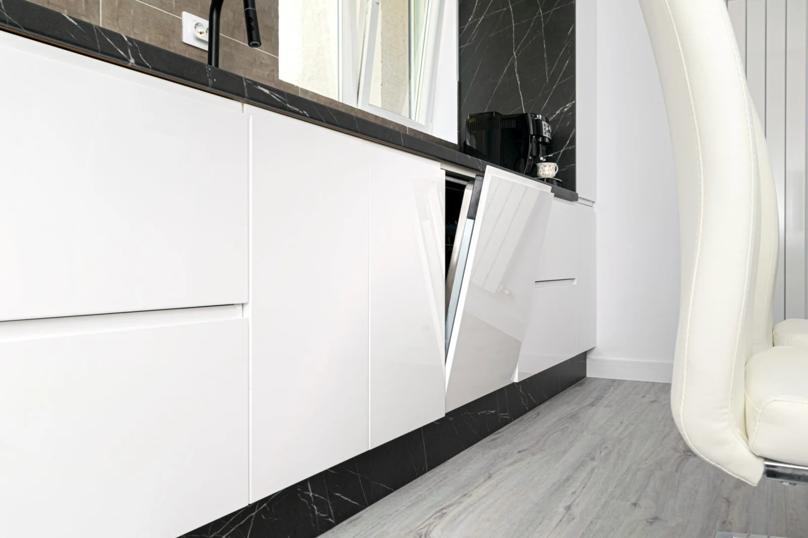 Bucătărie modernă MDF vopsit 221 — poza 7